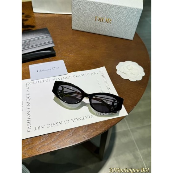 Dior 30 Montaigne B61 Black Cat-Eye Sunglasses